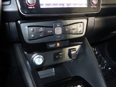 Used 2019 Nissan Leaf SV image 20