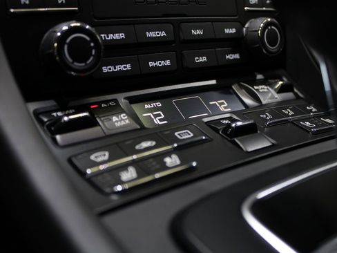 Used 2019 Porsche 911 Carrera 4S image 39