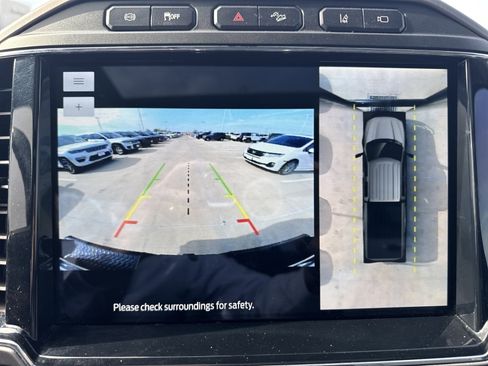 Used 2022 Ford F350 Limited image 12