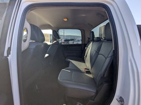 Used 2020 RAM 5500 Tradesman w/ Chrome Appearance Group image 16