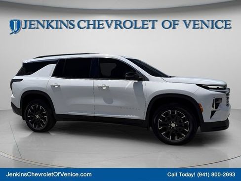 New 2026 Chevrolet Traverse LT w/ Sun and Wheel Package FWD image 2