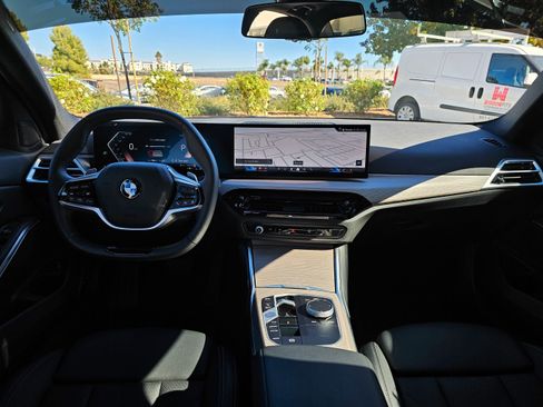 Used 2025 BMW 330i xDrive Sedan image 18