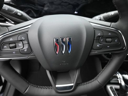 New 2026 Buick Envista Avenir FWD image 15