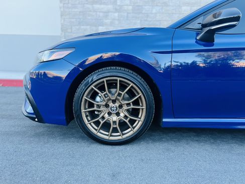 Used 2023 Toyota Camry SE w/ Convenience Package FWD image 8