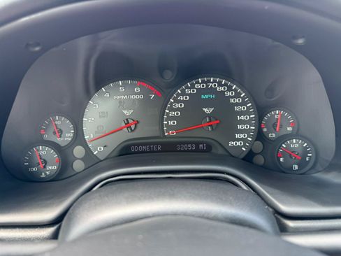 Used 1998 Chevrolet Corvette Coupe RWD image 45