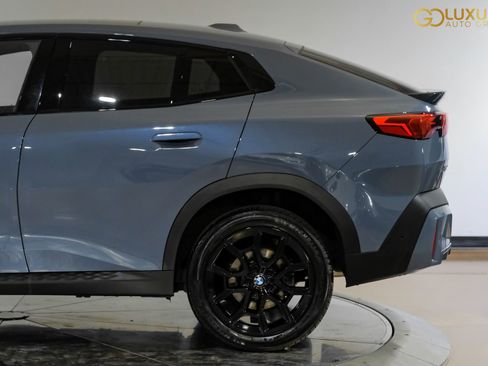Used 2025 BMW X2 xDrive28i AWD/4WD image 15