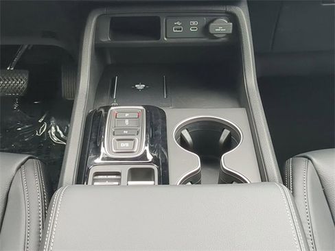 New 2025 Honda Pilot EX-L image 17