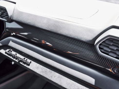 Used 2023 Lamborghini Urus Performante AWD/4WD image 51