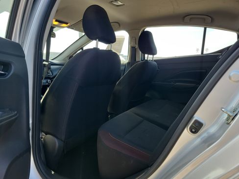 Used 2022 Nissan Versa SR w/ Trunk Package FWD image 9