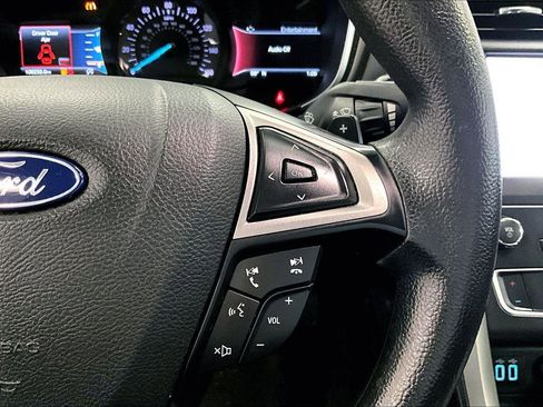 Used 2019 Ford Fusion SE image 19
