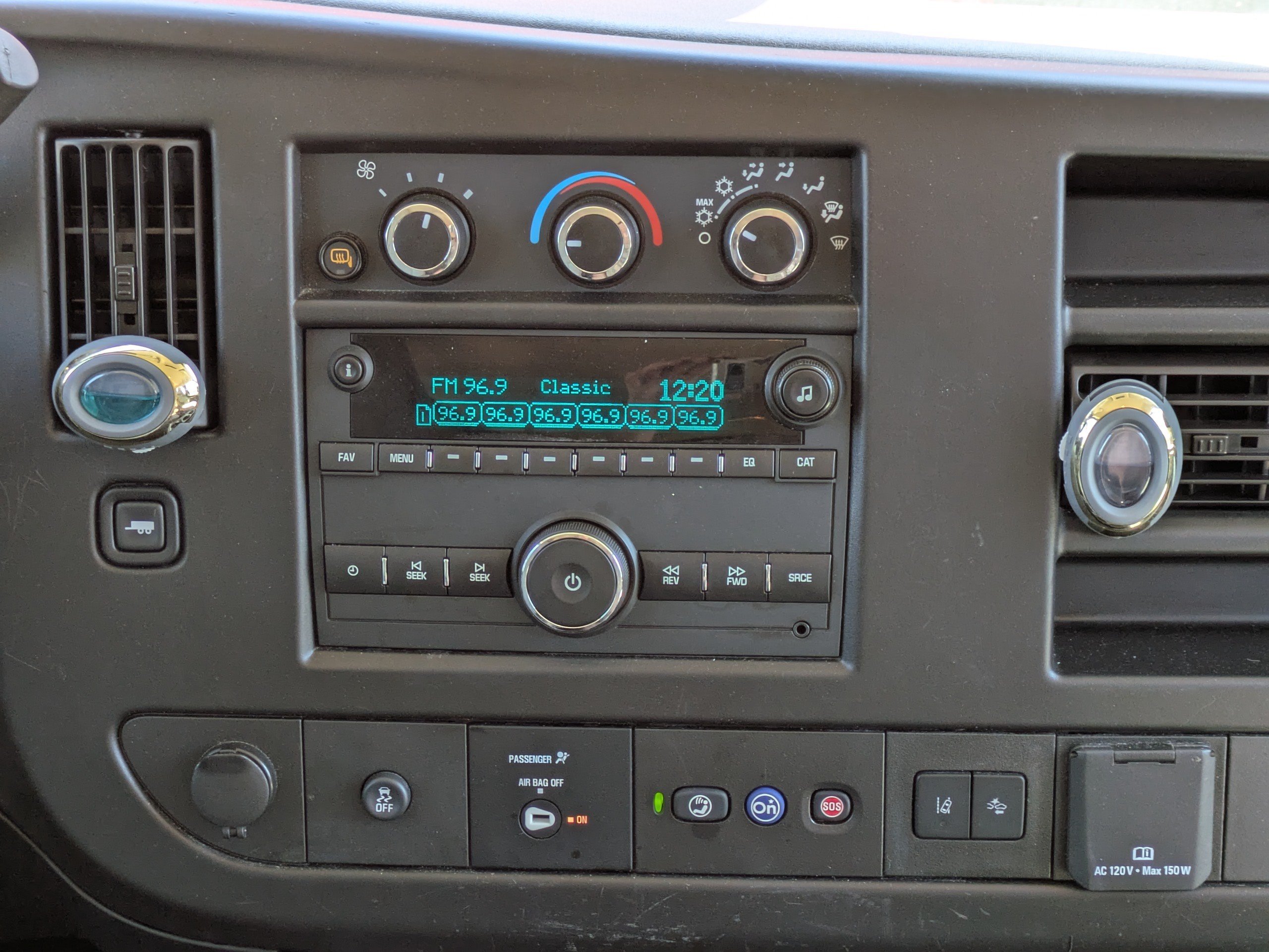 Used 2024 Chevrolet Express 3500 LT w/ LT Preferred Equipment Group RWD image 21