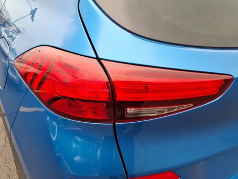 Used 2019 Hyundai Tucson Value AWD/4WD image 16