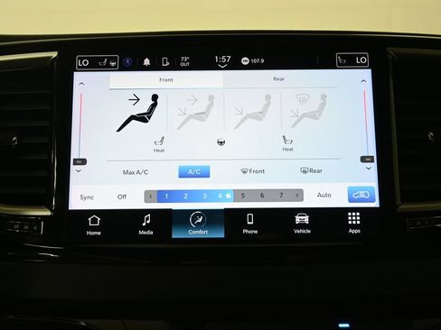 Used 2024 Chrysler Pacifica Touring-L FWD image 29