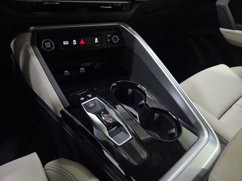 New 2025 Audi Q5 Premium Plus AWD/4WD image 23