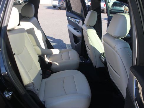 Used 2024 Cadillac XT6 Sport w/ LPO, Onyx Lite Package image 42