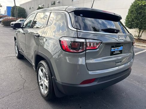 Used 2023 Jeep Compass Sport AWD/4WD image 5