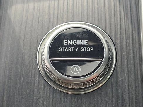 Certified 2026 Mercedes-Benz GLC 300 4MATIC image 38