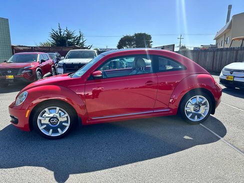 Used 2014 Volkswagen Beetle 2.5 FWD image 3