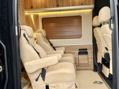 Used 2020 Mercedes-Benz Sprinter 3500 image 63