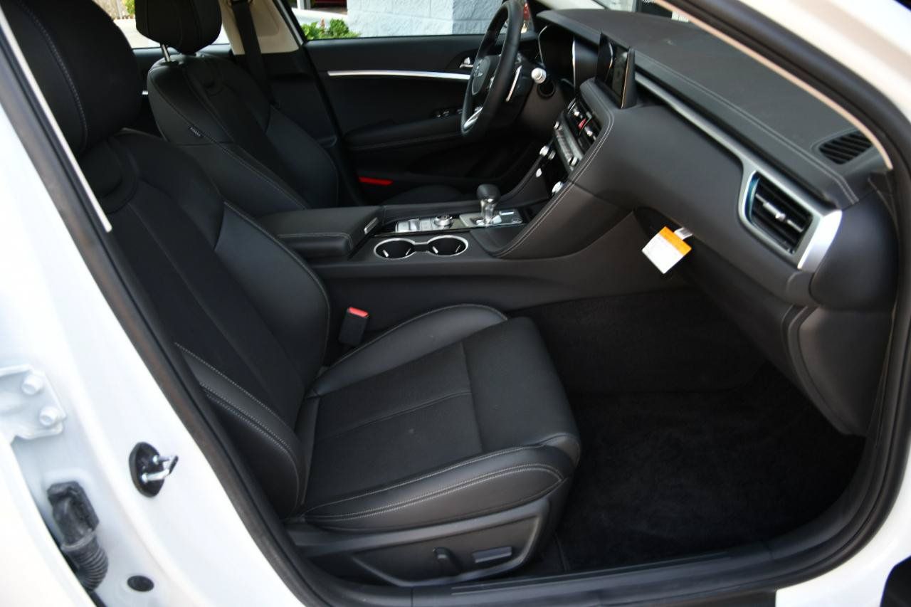 Used 2026 Genesis G70 2.5T RWD image 30