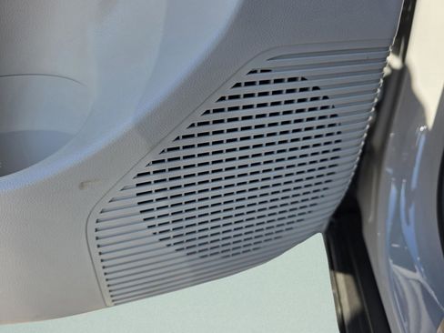 New 2026 Hyundai Kona SE image 16