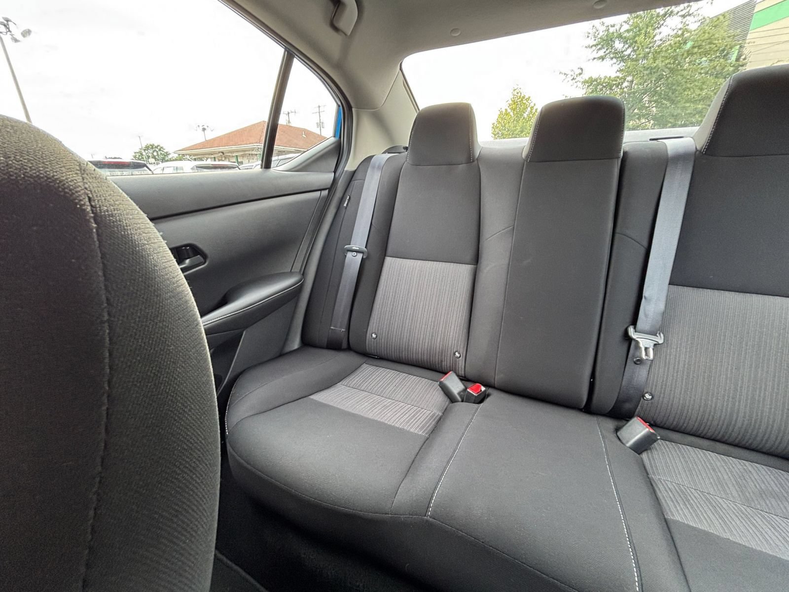Used 2025 Nissan Sentra SV FWD image 36