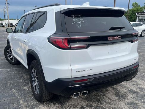 Used 2026 GMC Acadia AT4 w/ Luxury Package AWD/4WD image 5