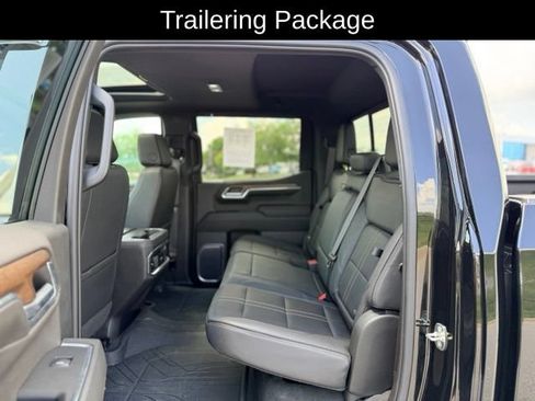 Used 2023 Chevrolet Silverado 1500 High Country w/ High Country Premium Package AWD/4WD image 9