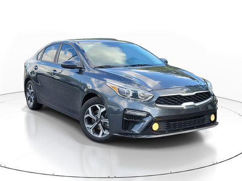 Used 2019 Kia Forte LXS FWD image 1