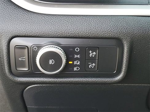 Used 2020 Ford Explorer XLT w/ Equipment Group 202A image 26