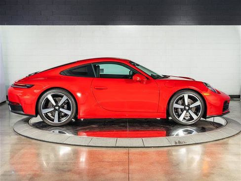 Certified 2025 Porsche 911 Carrera RWD image 8