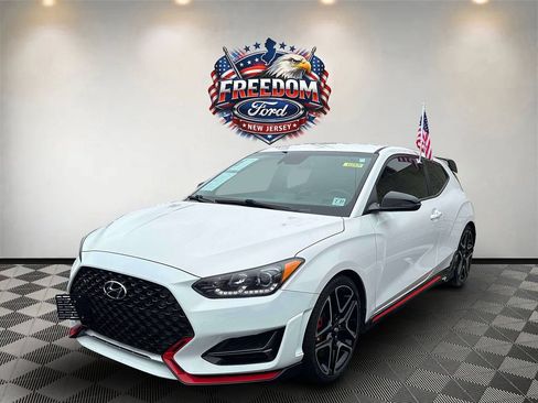Used 2022 Hyundai Veloster N FWD image 2