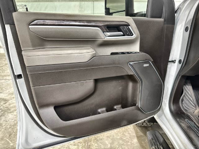 Used 2025 Chevrolet Silverado 2500 LTZ w/ LTZ Convenience Package AWD/4WD image 21