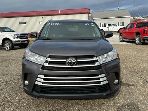Used 2018 Toyota Highlander XLE image 11