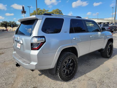 Used 2019 Toyota 4Runner SR5 Premium image 4