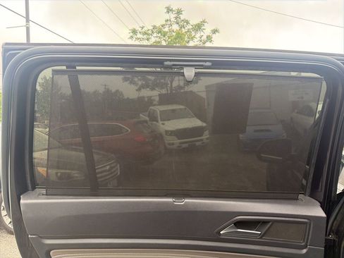 Used 2023 Volkswagen Atlas SE FWD image 16