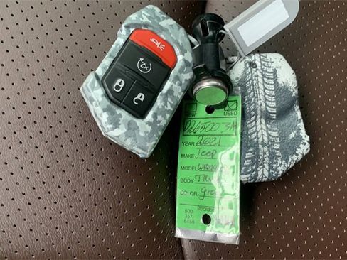 Certified 2021 Jeep Gladiator Mojave image 39