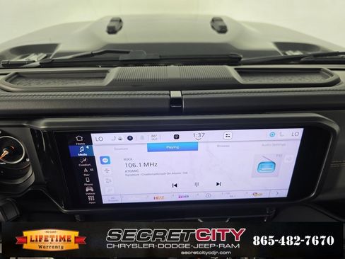 New 2025 Jeep Gladiator Mojave image 17