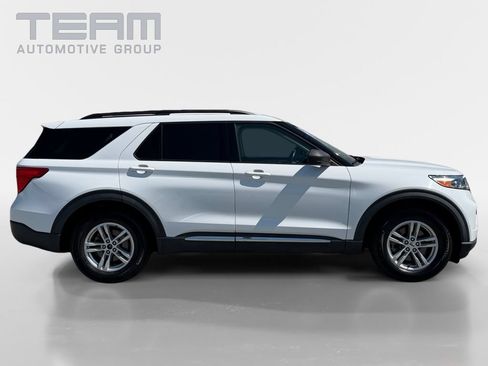 Used 2021 Ford Explorer XLT RWD image 8