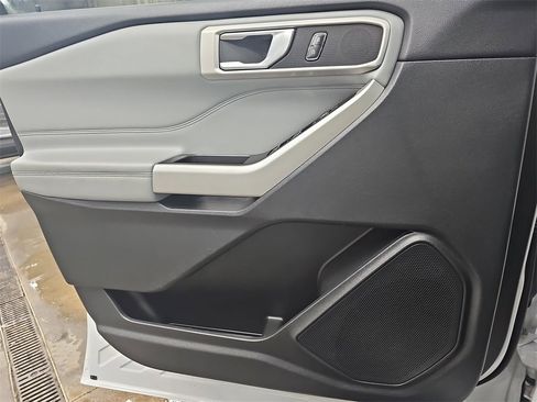 Used 2021 Ford Explorer XLT w/ Equipment Group 202A image 26