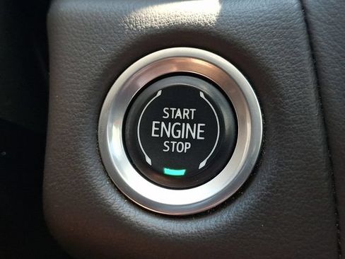 Used 2021 Chevrolet Tahoe Z71 AWD/4WD image 24