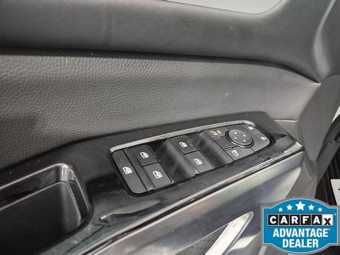 Used 2023 Nissan Pathfinder SL FWD image 16
