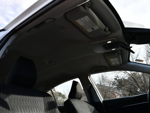 Used 2025 Toyota Camry LE image 30