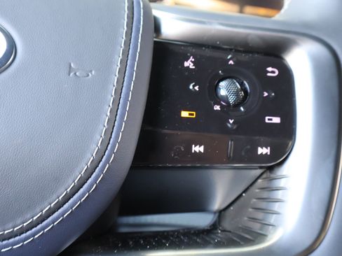 Certified 2026 INFINITI QX80 4WD image 30