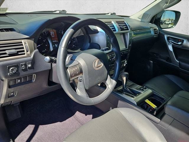 Used 2015 Lexus GX 460 w/ Comfort Package AWD/4WD image 10