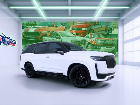 Used 2023 Cadillac Escalade Sport Platinum w/ LPO, ONYX Package image 1