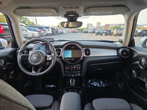 Used 2024 MINI Cooper S FWD image 10