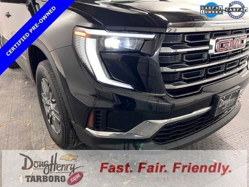 Certified 2025 GMC Acadia Elevation FWD image 8