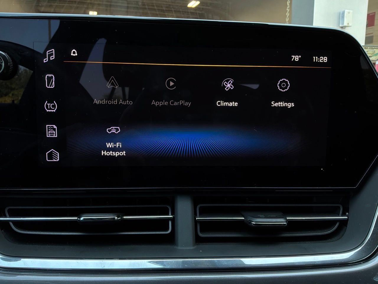 Used 2025 Chevrolet Trax ACTIV w/ Driver Confidence Package FWD image 35
