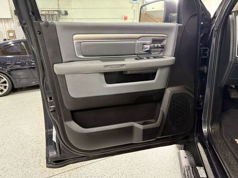 Used 2016 RAM 1500 Classic SLT image 10